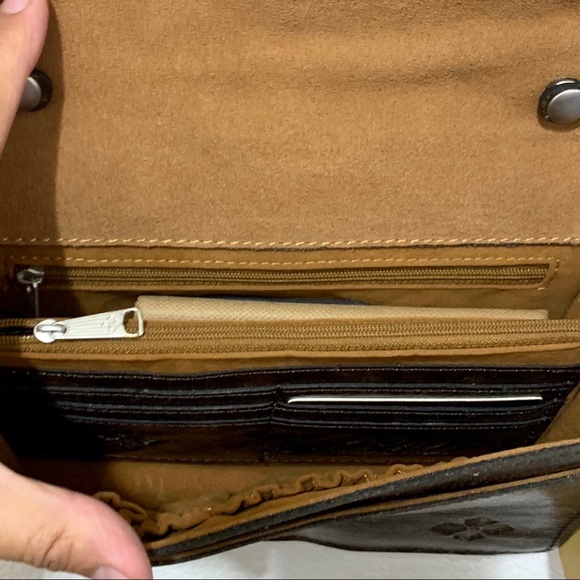 ⬇️ $140 | Patricia Nash Tooled Crossbody Bag. - Picture 5 of 7